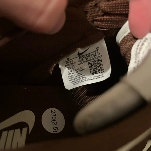 W CoCao Nike Dunks, Size 6 Women’s, size 4.5 Men’s - Picture 10 of 12